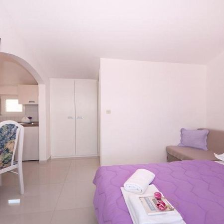 Apartments Angela Baška Voda Extérieur photo