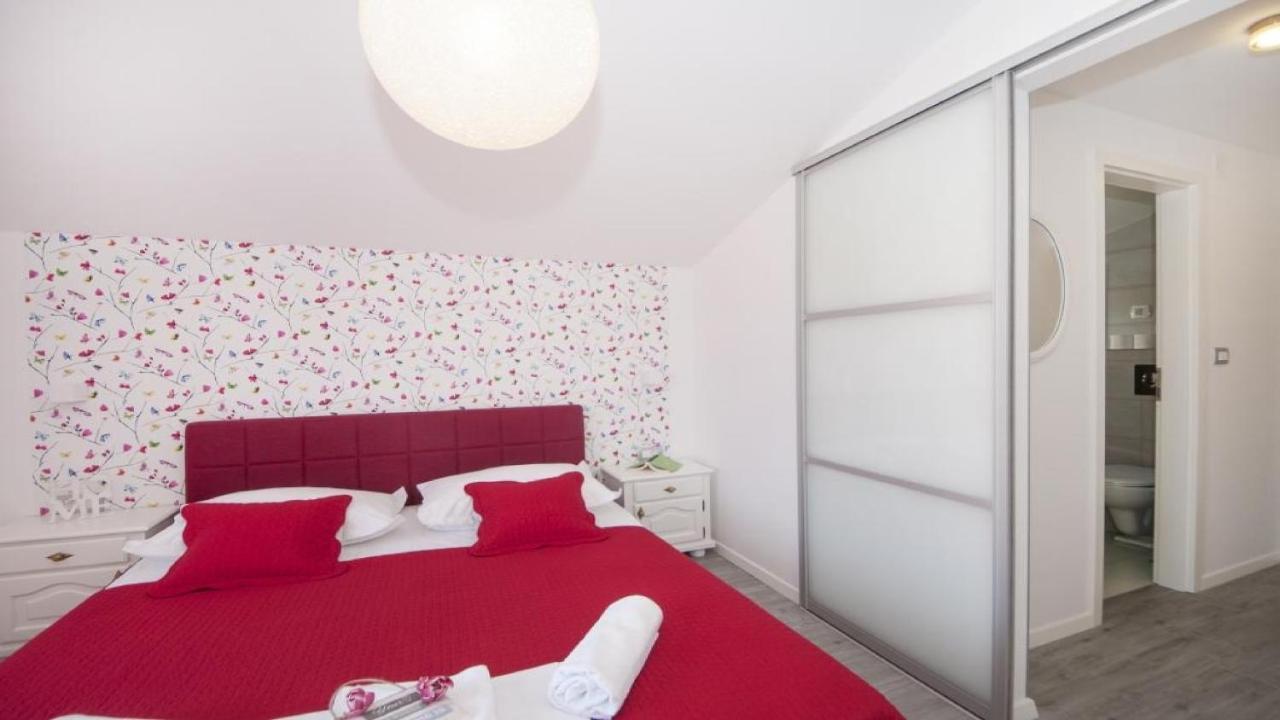 Apartments Angela Baška Voda Chambre photo