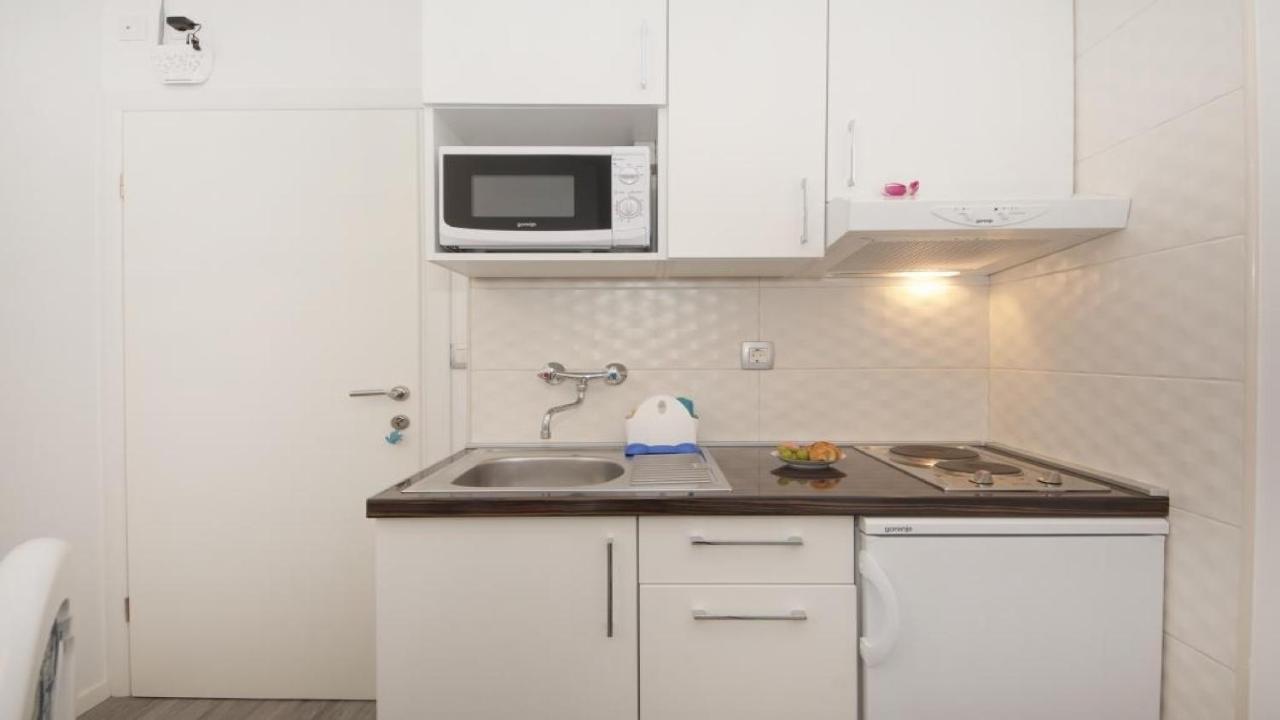 Apartments Angela Baška Voda Extérieur photo
