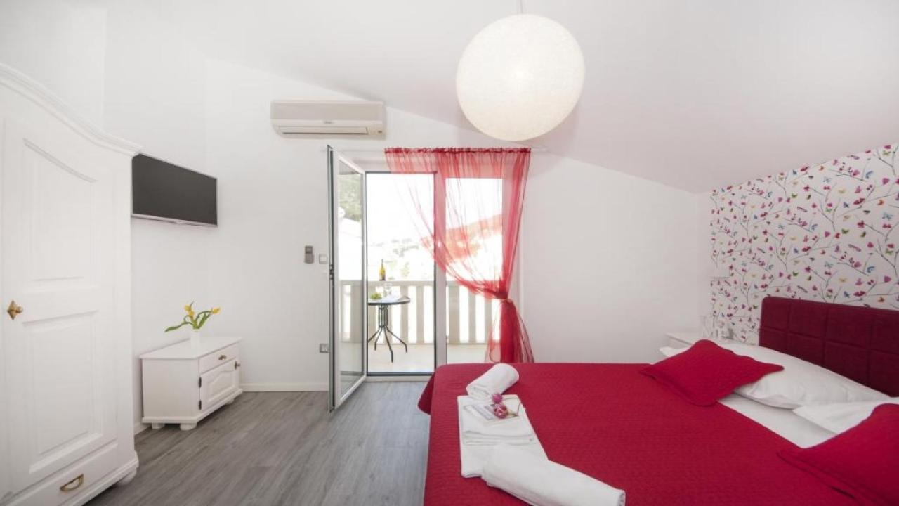 Apartments Angela Baška Voda Extérieur photo