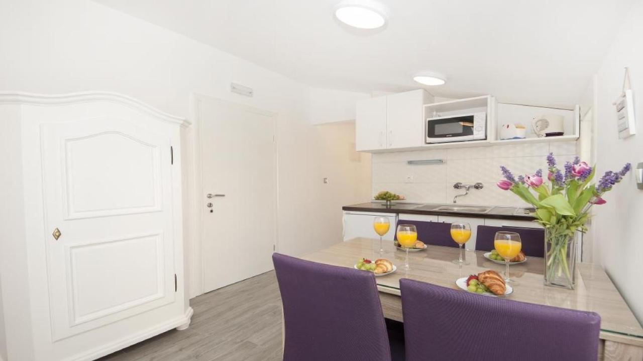 Apartments Angela Baška Voda Extérieur photo